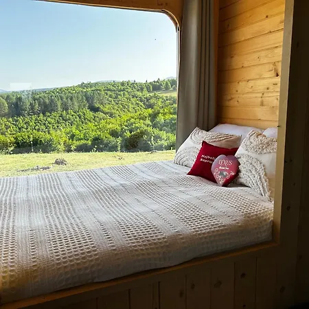 Petrovf Place Daljan